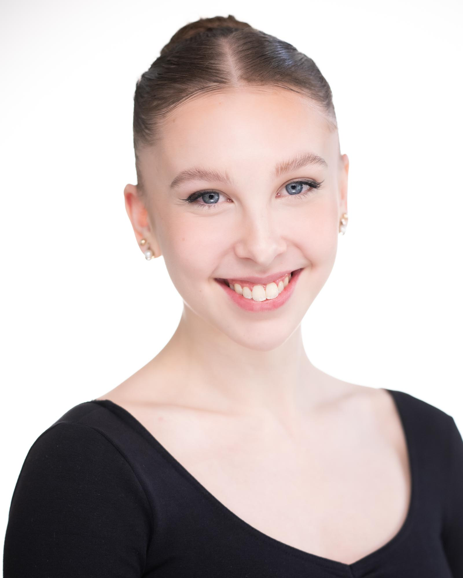 Lydia_Hough_Headshot.jpeg