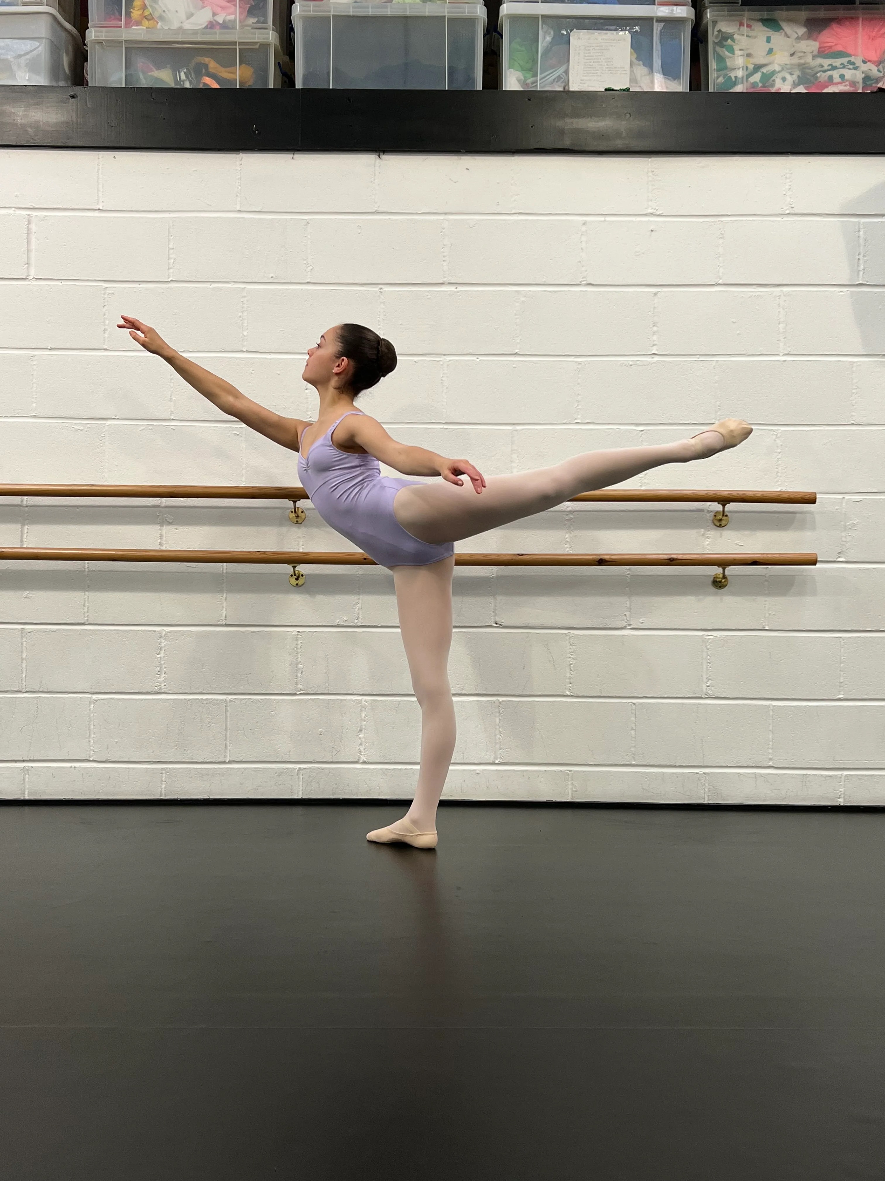 RYLES_Evie_-_Provide_an_arabesque_photo_-_copie.jpg