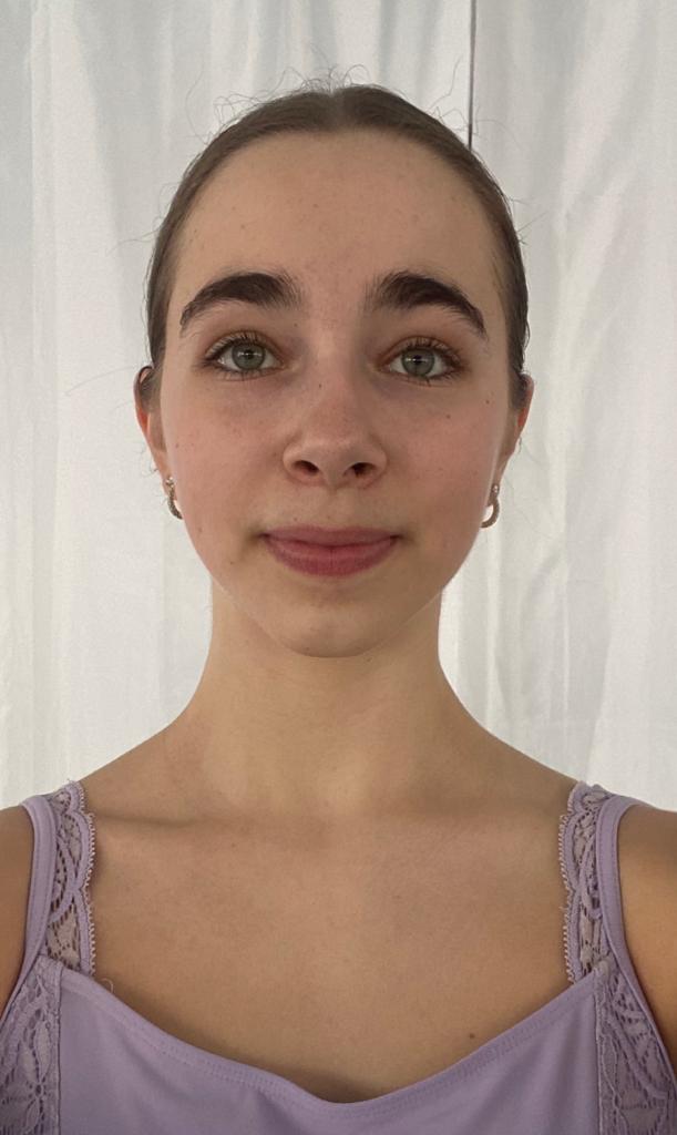 EXHENRY_Savannah_headshot.jpg