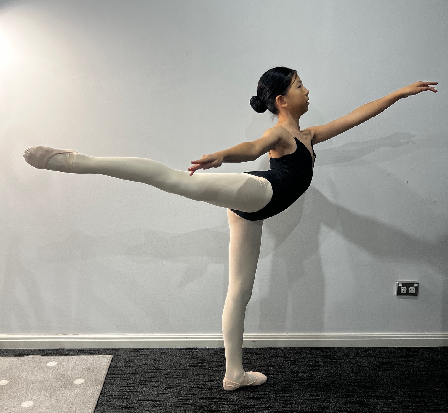 Duomi_Arabesque.jpg