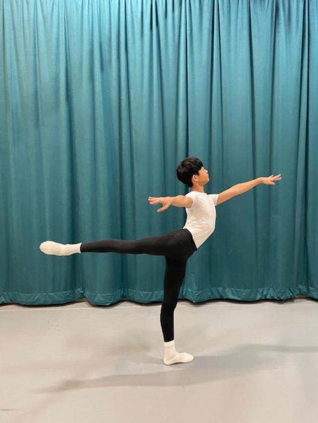 Owen_Chambers_-_1st_Arabesque.jpg