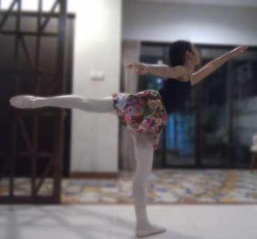 Numa_Arabesque_Blur_bg.png