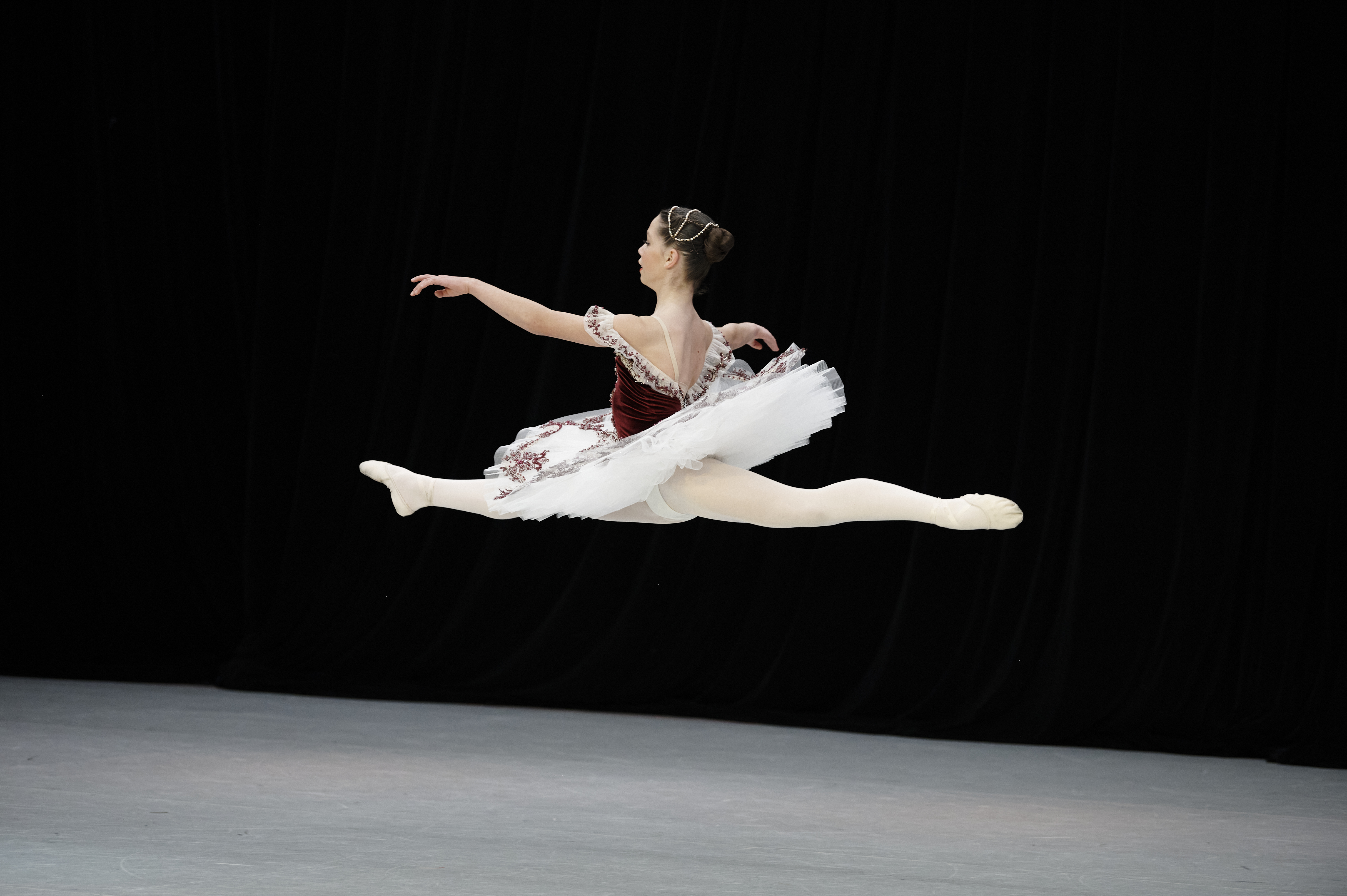 560941-Q1.Solo_Dancer_Download__1_Item_.SE-07JUL22-04322.jpg