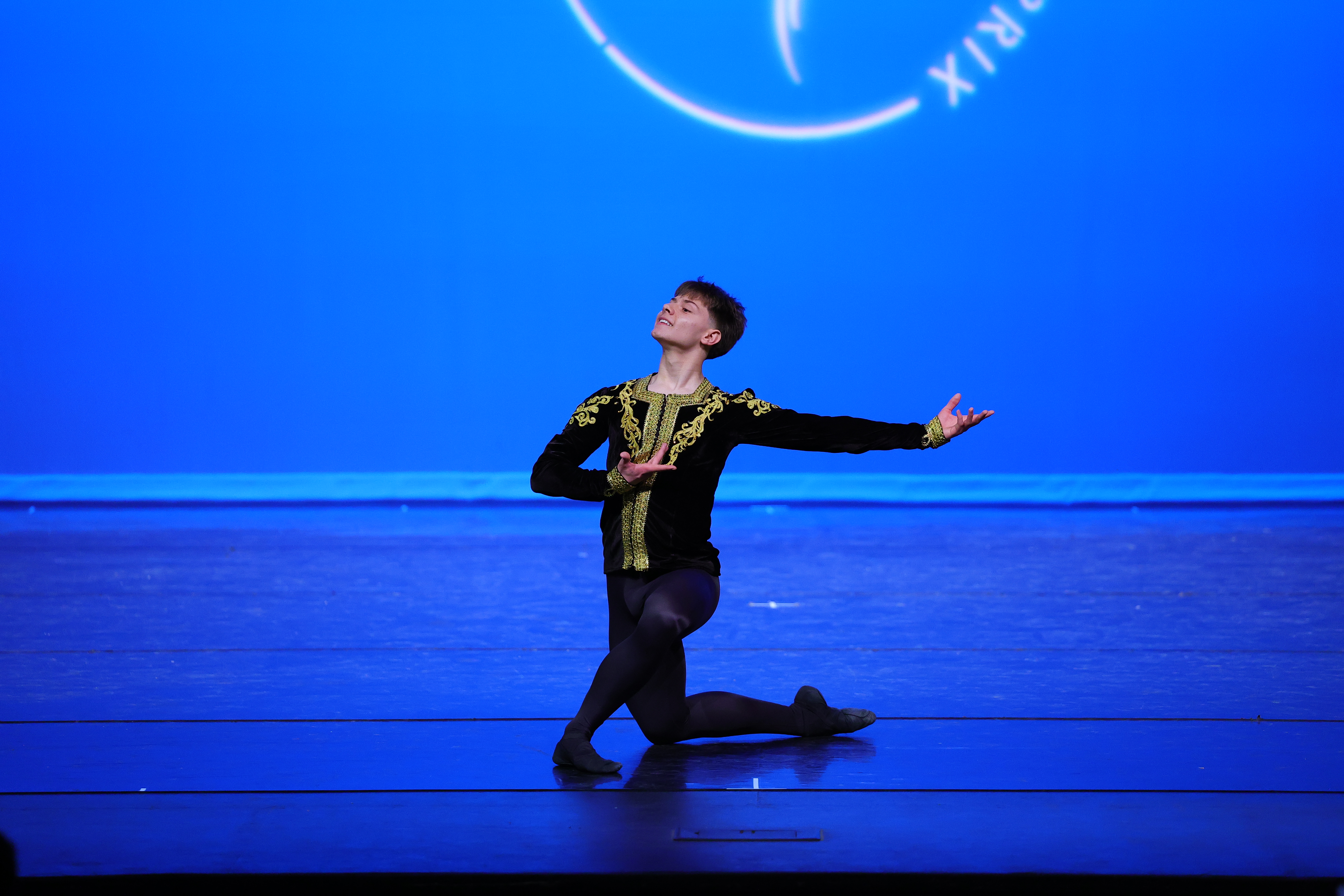 679OwenScogginsSeigfriedActIiiVariationFromSwanLake033612.JPG