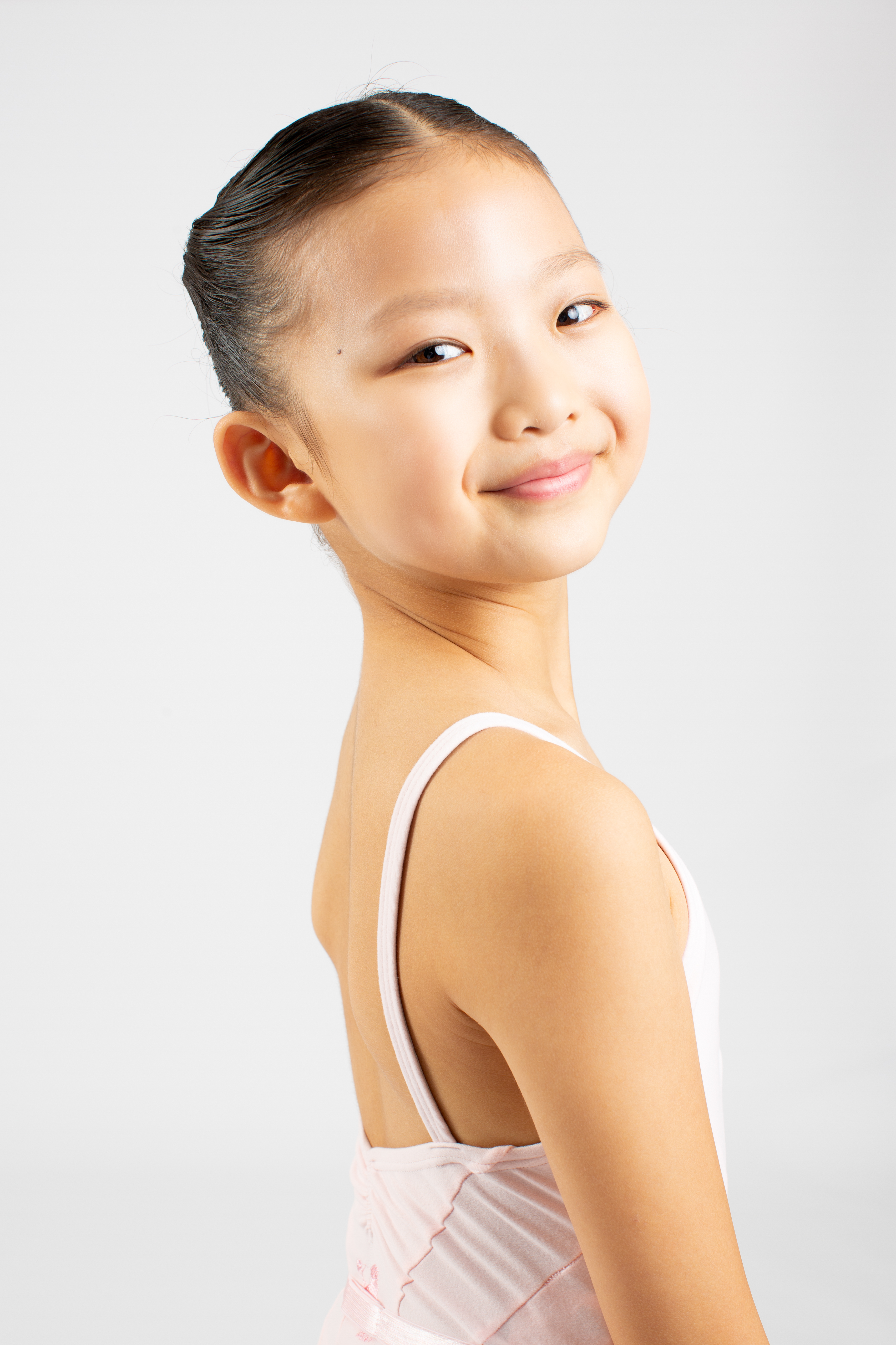 Rosie_Zhang_Headshot_2024.JPG