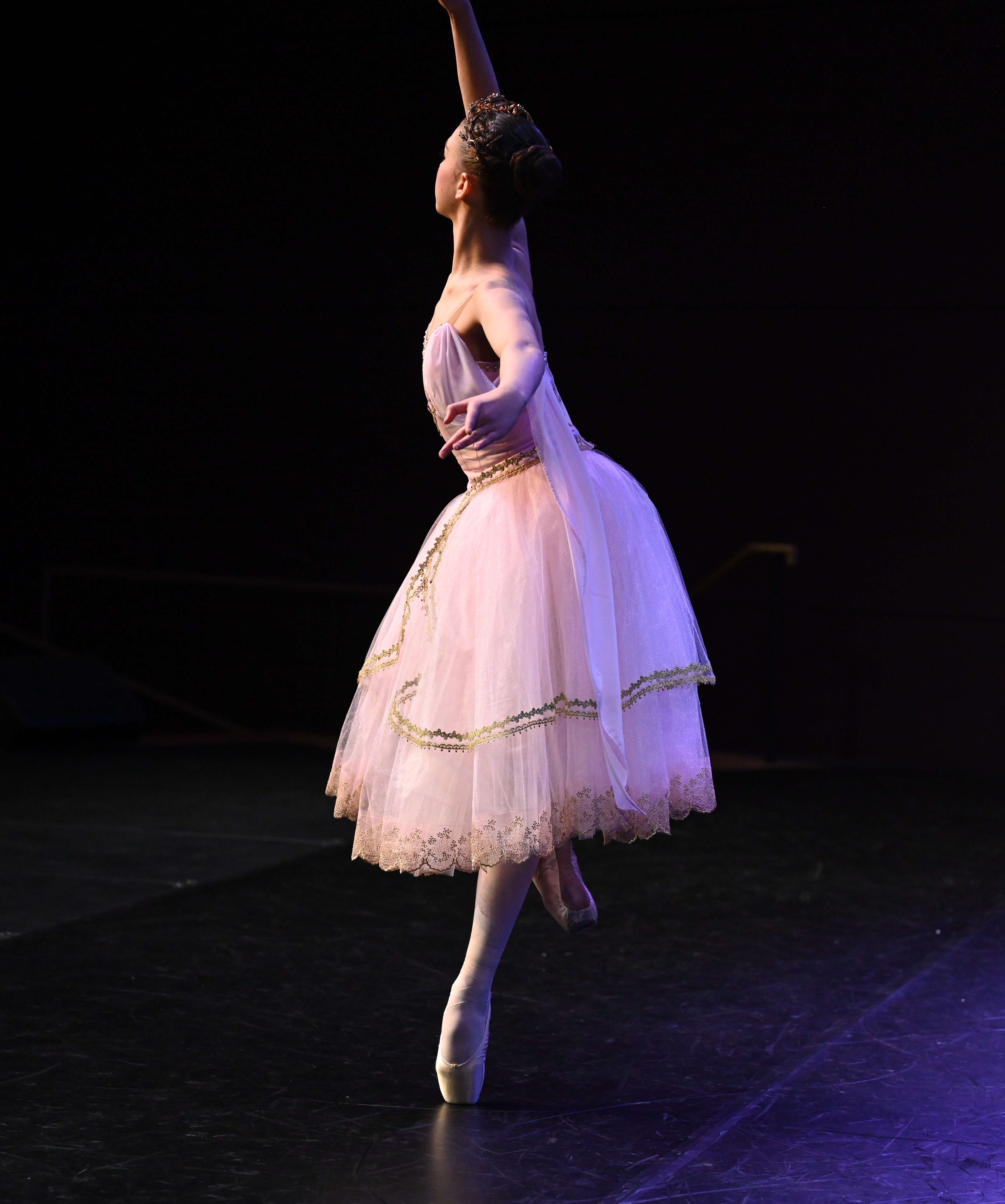 bs0060-1643.2__AVA_PETLICK-AWAKENING_OF_FLORA-BACKSTAGE-ADC_SAN_2025_Original.jpeg