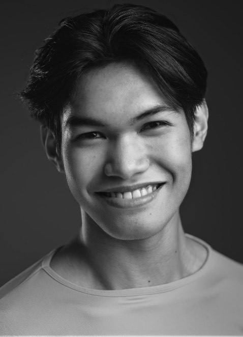 Head_Shot.jpg