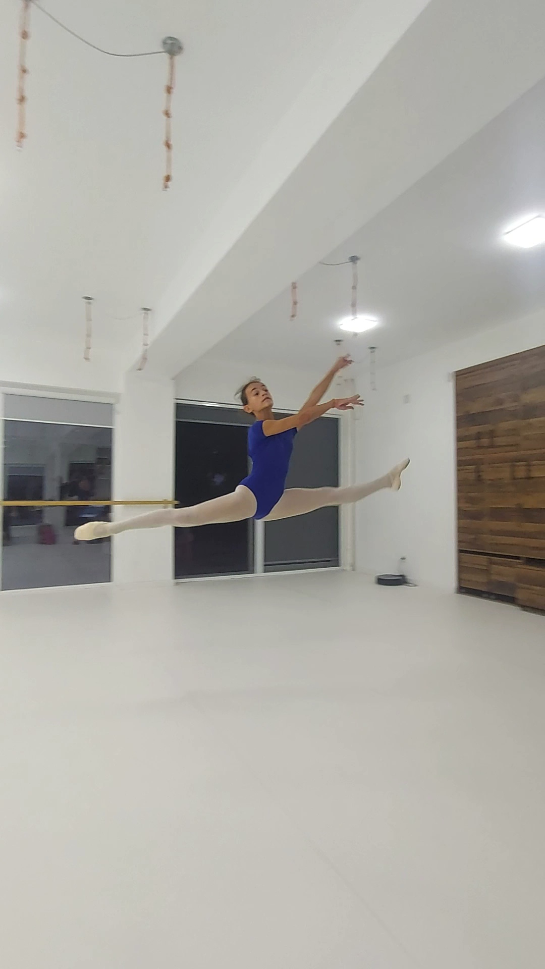 VideoCapture_20230817-234126.jpg