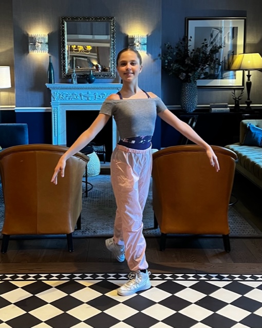 image_ambre_profil_danse.jpg