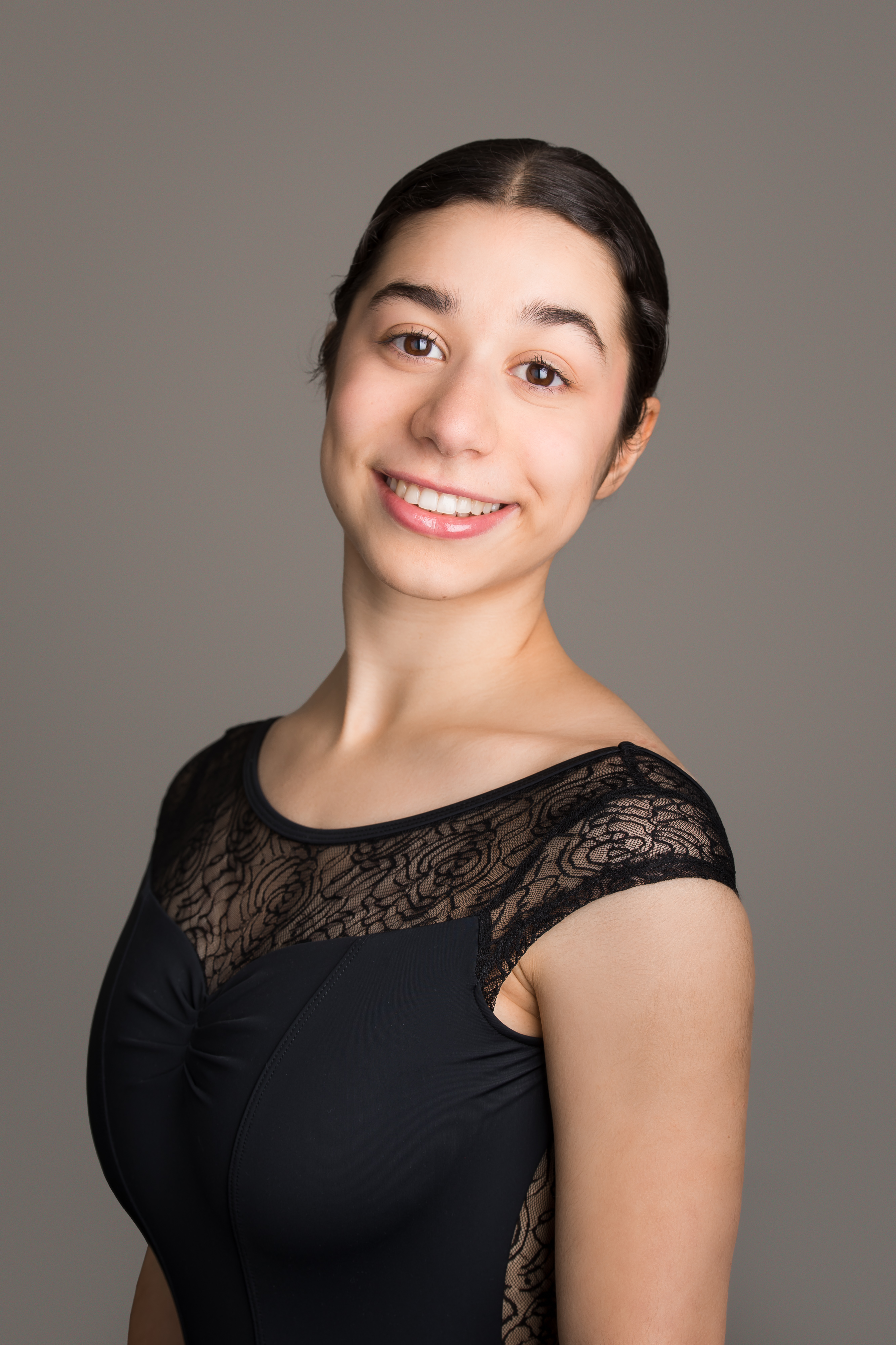 Lia_Issakov_Audition_Headshot.jpg