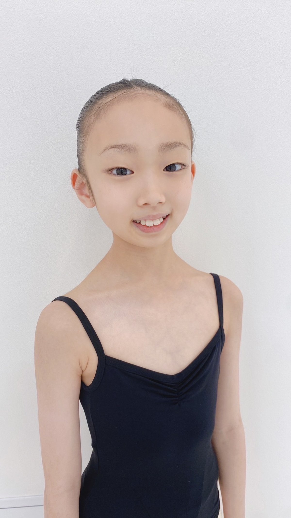 Hinano Yoshitake portrait