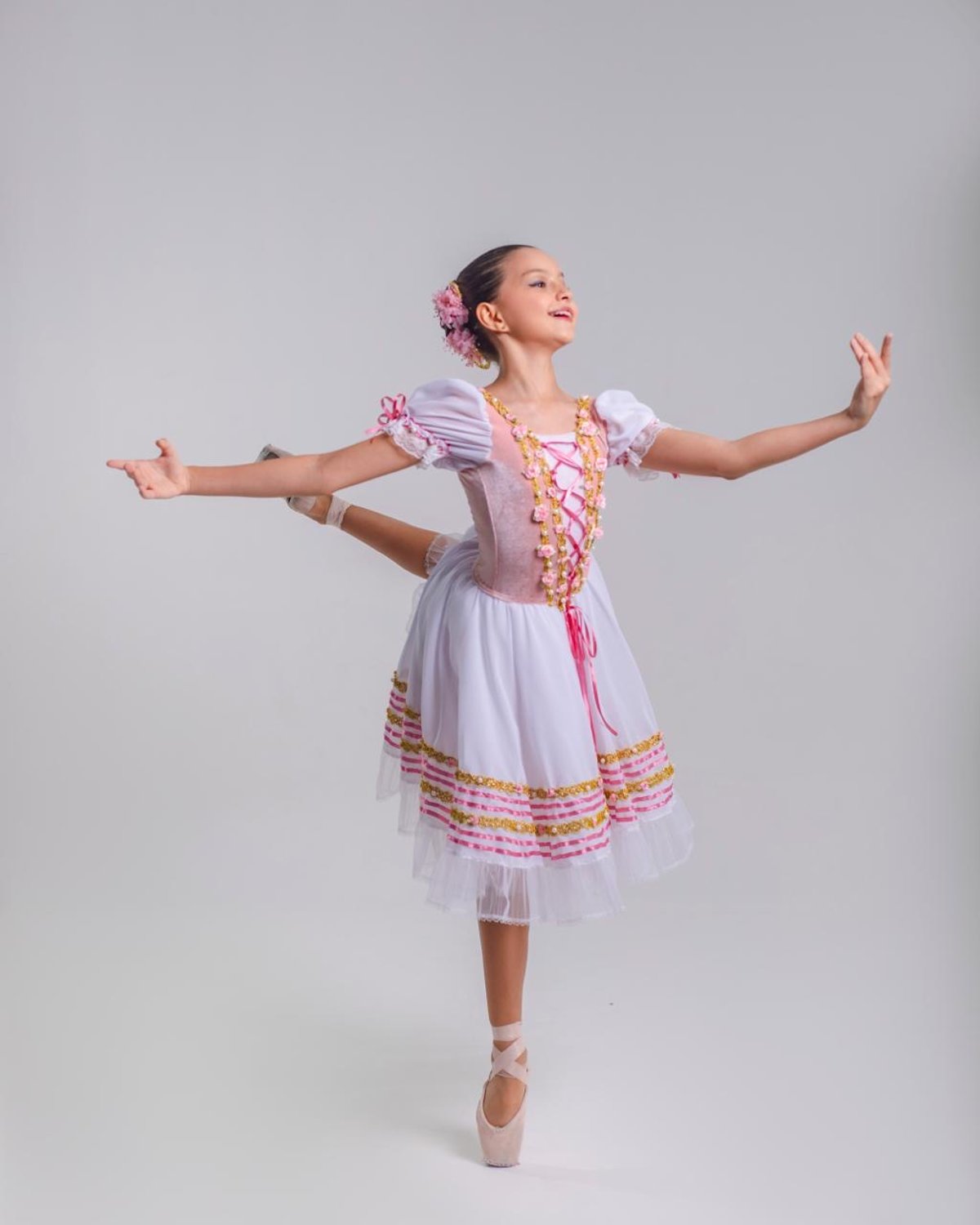 Laura Souza portrait