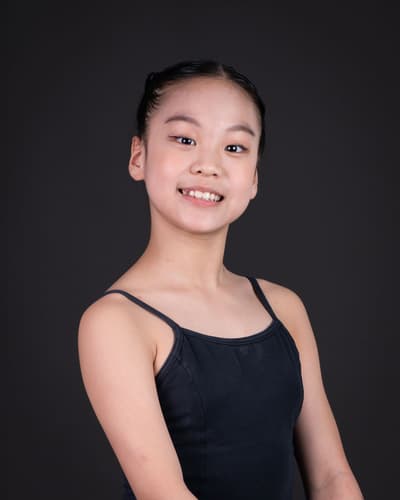 Hangqi Victoria Zhu — Contemporary dancer, Singapore