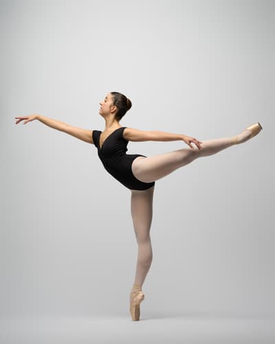 Deborah Nicolle Ciuraru — Classical dancer, Germany
