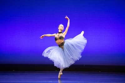 Noa Dean — Classical dancer, United States
