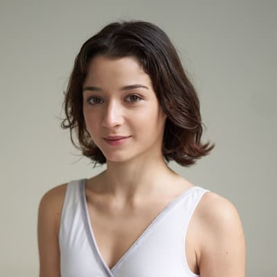 Duygu Eliz Erkut — Classical dancer, Italy