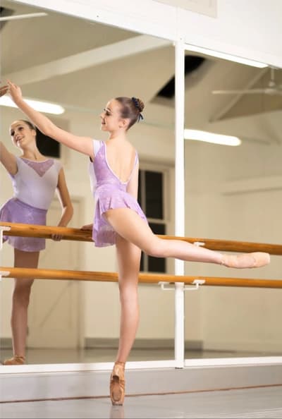 Siofra McAweeney — Classical dancer, Australia