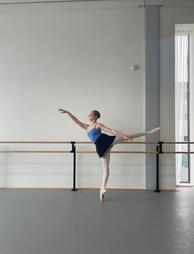 Siofra McAweeney — Classical dancer, Australia