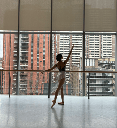 Nadia Cerdas — Classical dancer