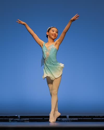 Luna Yuen — Classical dancer, Australia
