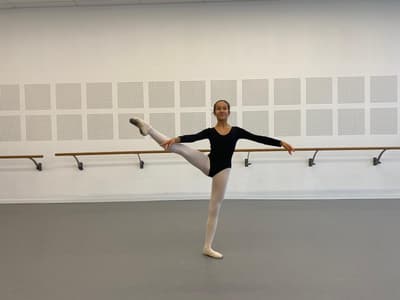 Yrene Wagner Van de Riet — Classical dancer, France