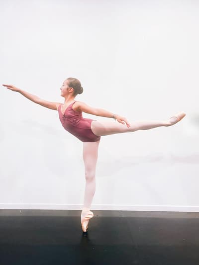 Yrene Wagner Van de Riet — Classical dancer, France