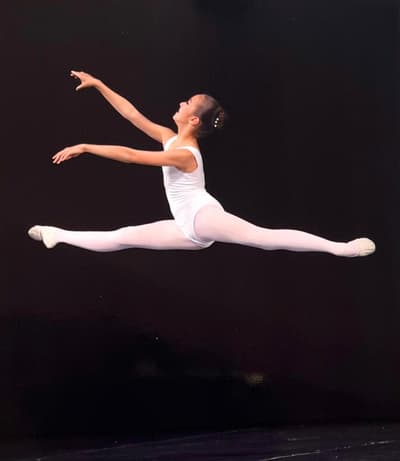 Yrene Wagner Van de Riet — Classical dancer, France