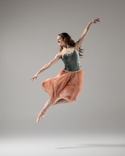 Mia Lachman — Classical dancer, United States