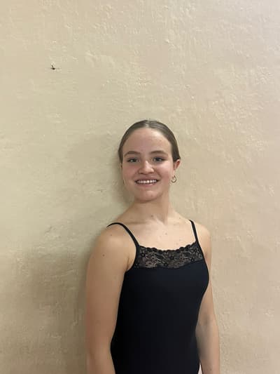 Pauline Vandenbroele — Classical dancer, Argentina