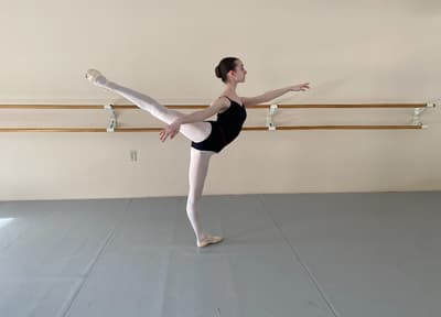 Lola Lybarger — Classical dancer, United States