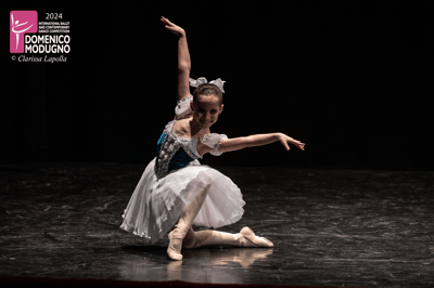 Meta Meskyte — Classical dancer