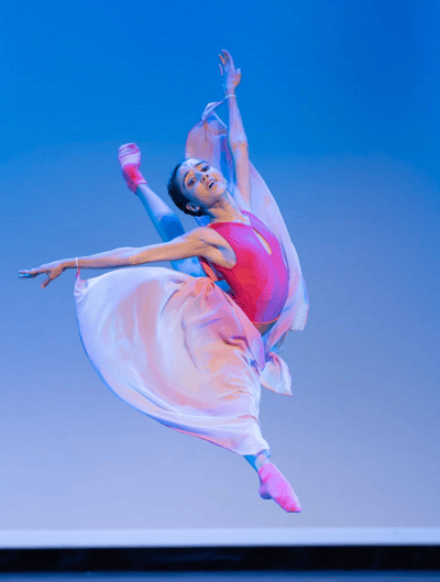 Carolina Santos — Classical dancer