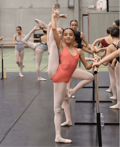 Carolina Santos — Classical dancer