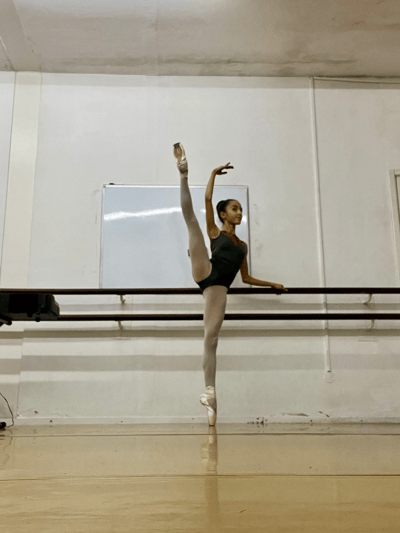 Carolina Santos — Classical dancer