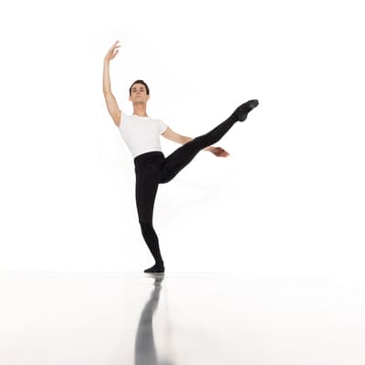 Merlin Erdelen — Classical dancer