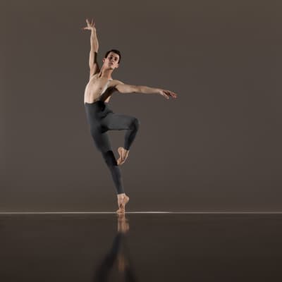 Merlin Erdelen — Classical dancer