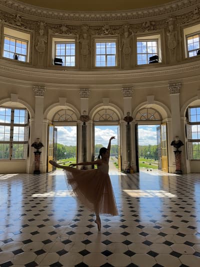 PHILO FROGER — dancer, France