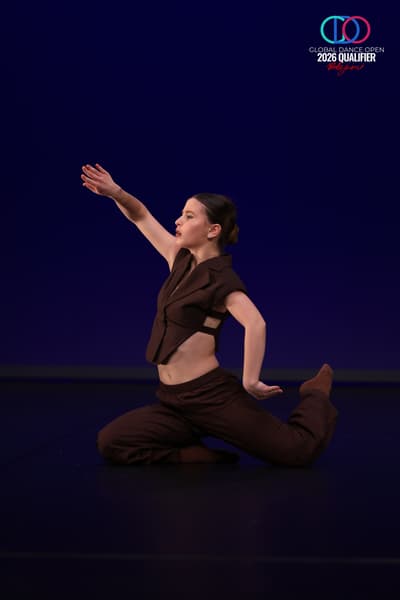 Elisa Aydin — Contemporary dancer, Rotterdam, Netherlands
