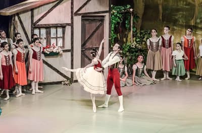 Laura Torres Cappiello — Classical dancer, Argentina