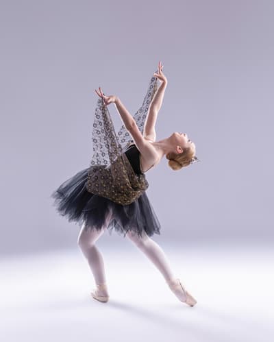 Alessandra Papalia — Classical dancer, Australia