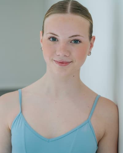 Kayla McKinnon — Contemporary dancer, Australia