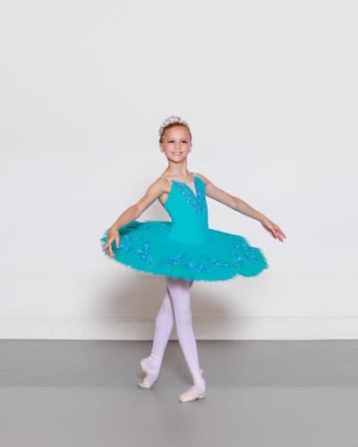 Sacha Estill — Classical dancer, United Kingdom