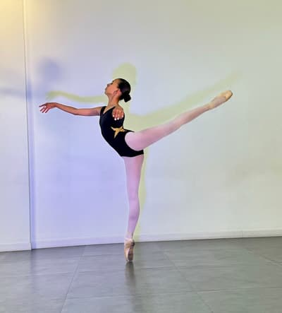 Eva Leon Toro — Classical dancer, Colombia