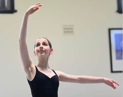 Isabelle Donnellan — Classical dancer, Australia