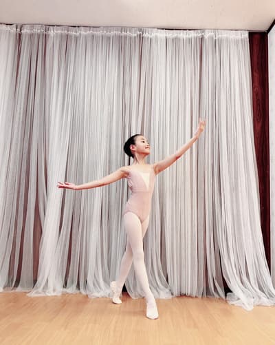 Hisui Yoneda — Classical dancer