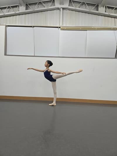 Sari Hayashi — dancer, Japan