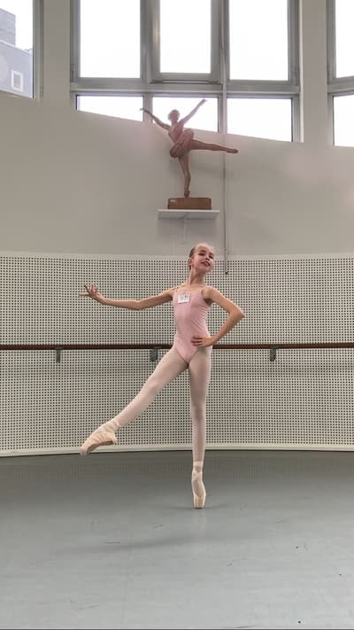 Diana Bobrov — Classical dancer, France