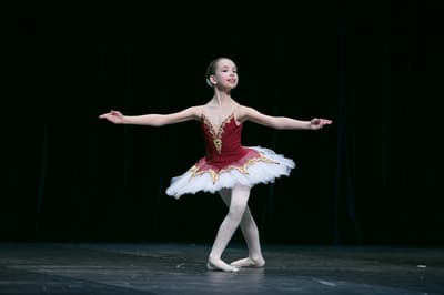 Diana Bobrov — Classical dancer, France