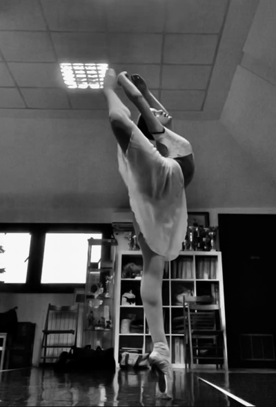 Viola Vaghi — Classical dancer