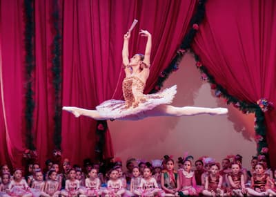 Alicia Sassi Ogliari — Classical dancer, Brazil